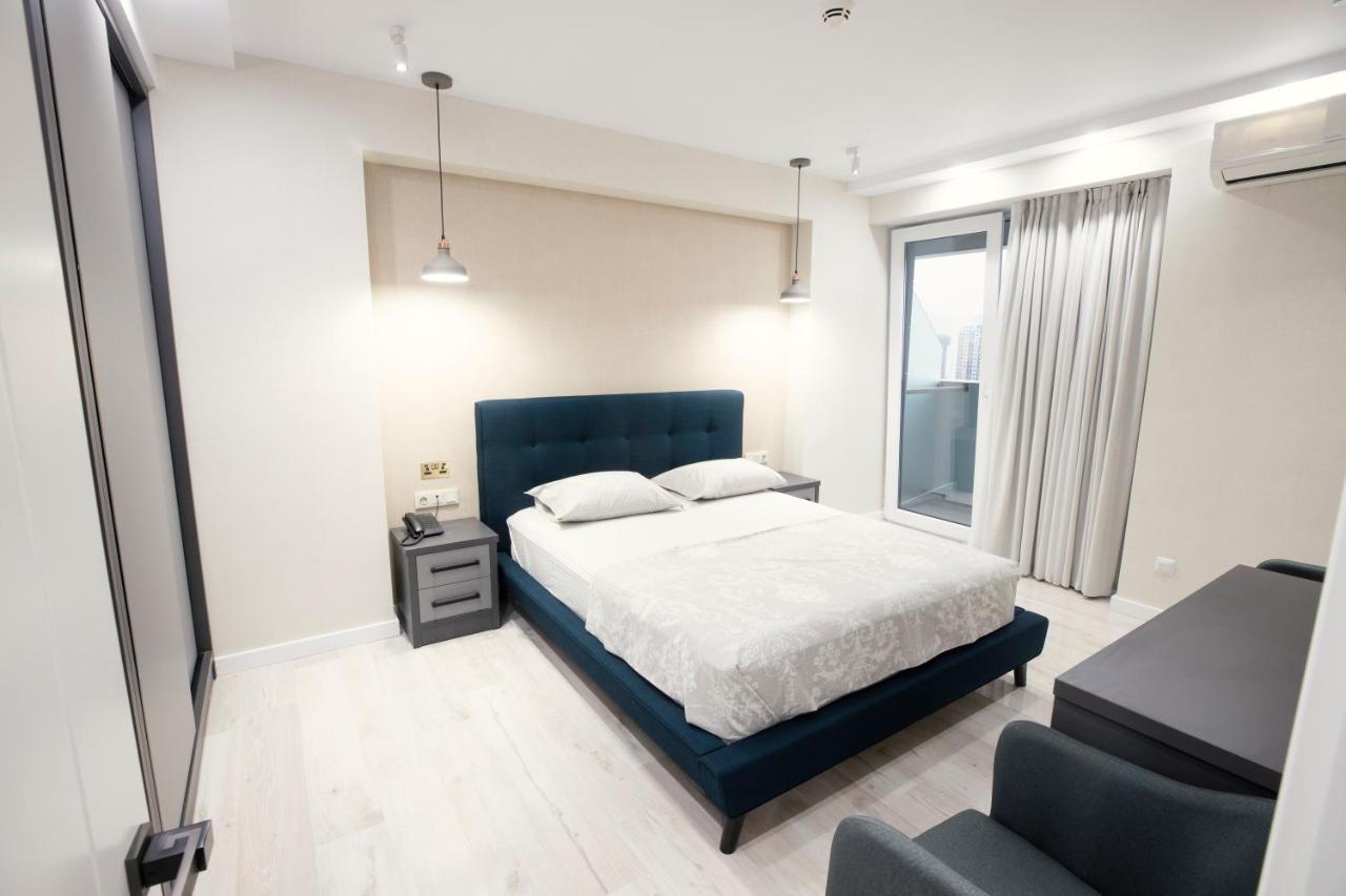 Gq Apartments On First Line 巴统 外观 照片