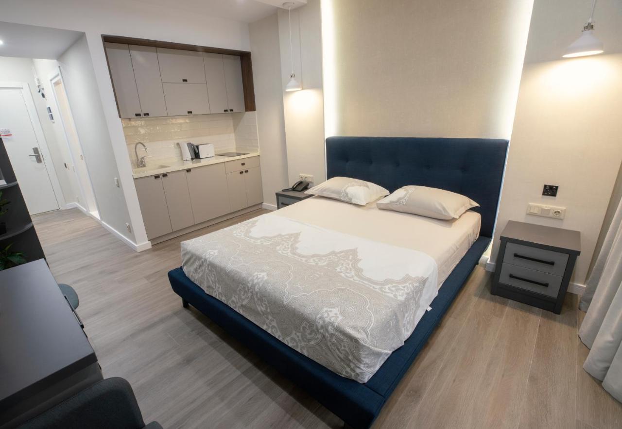 Gq Apartments On First Line 巴统 外观 照片