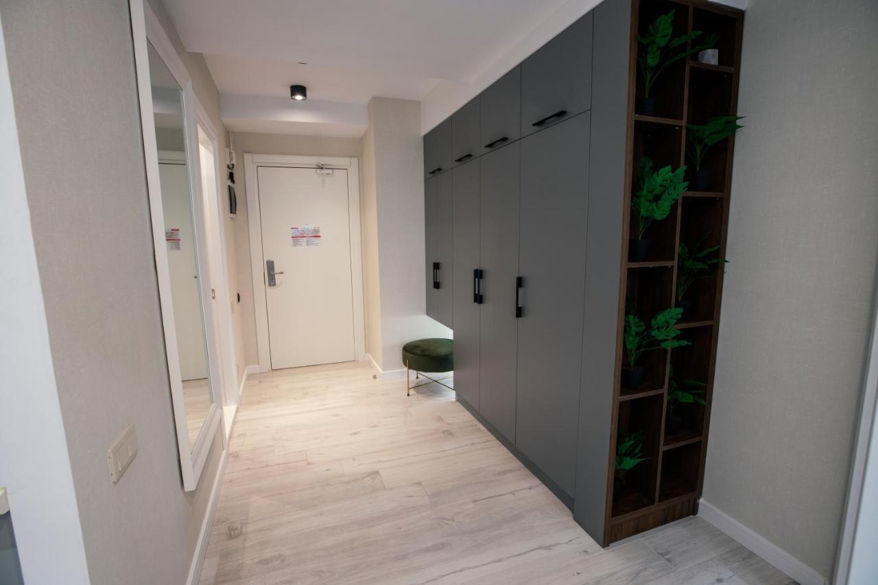 Gq Apartments On First Line 巴统 外观 照片