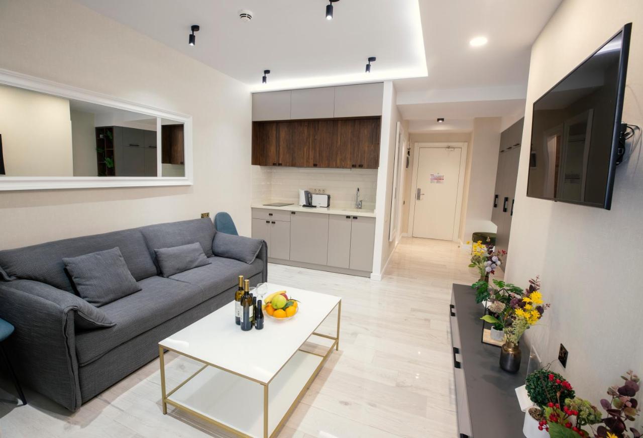 Gq Apartments On First Line 巴统 外观 照片